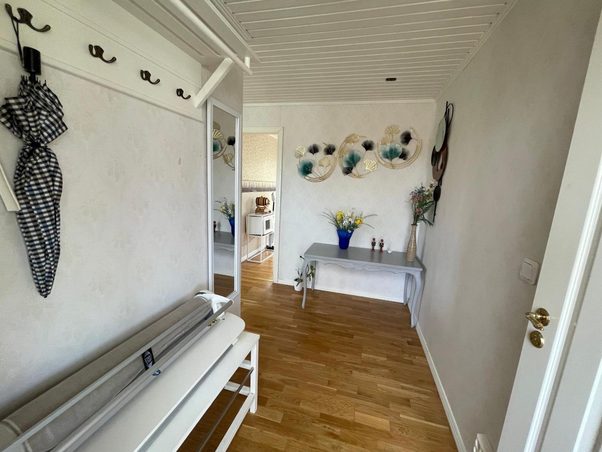 Luxury Villa By Lake Welcome You Hjo Buitenkant foto